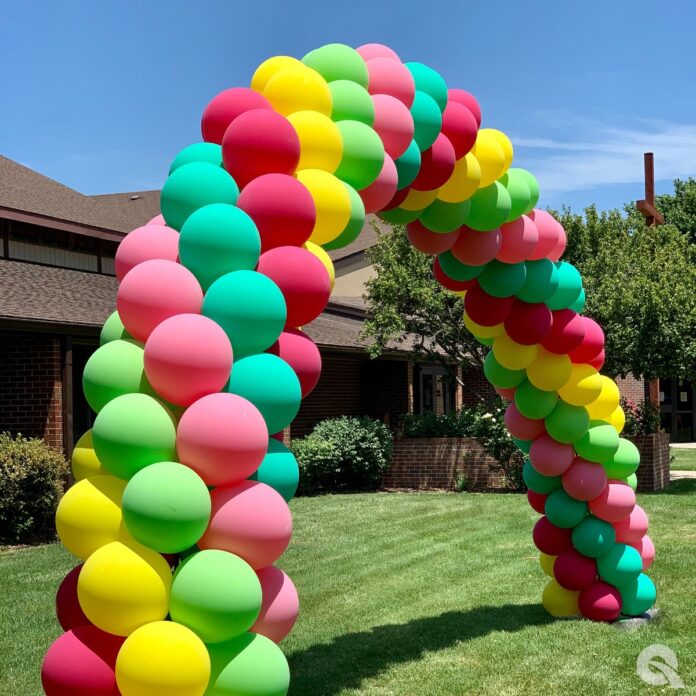 Tiger Feet - balloon arch