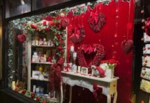 Hugs & Kisses wins Valentine’s prize Hugs & Kisses' winning window display